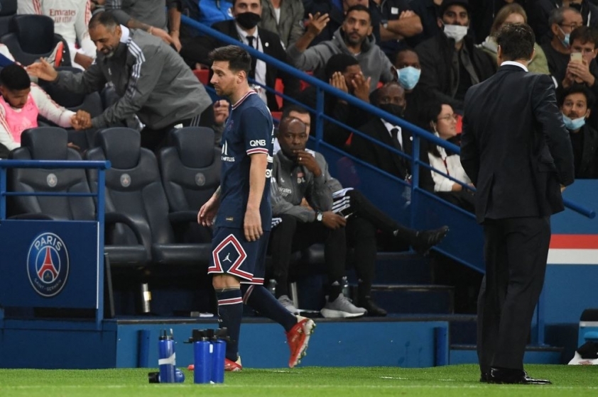 Messi có thái độ lồi lõm với HLV Pochettino, PSG lục đục nội bộ? 76774