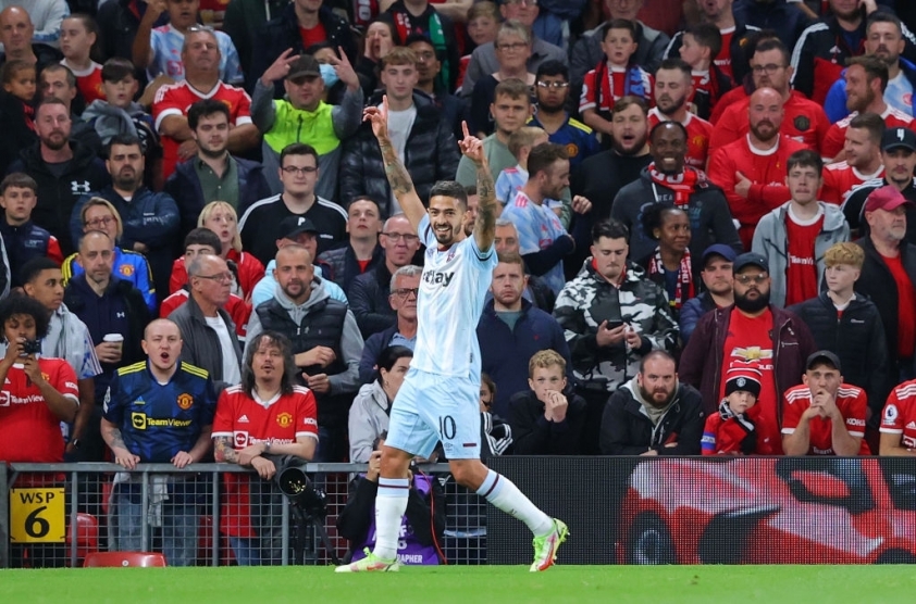 West Ham sớm có bàn thắng dẫn trước