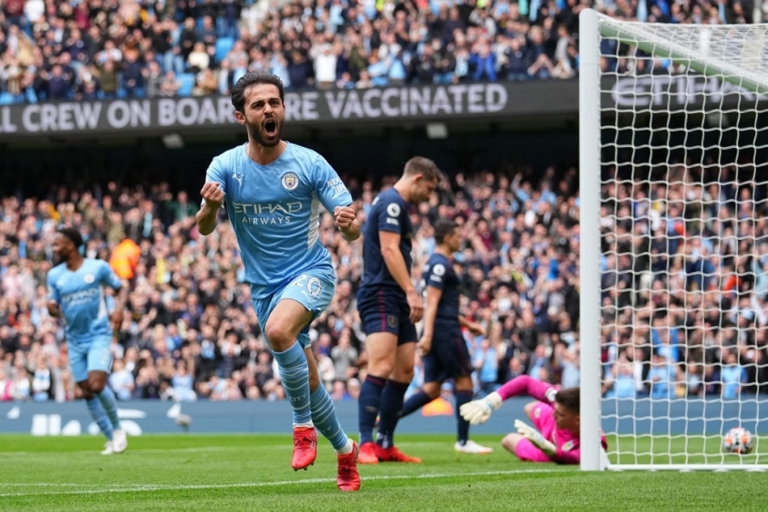 Silva sớm đưa Man City vươn lên ở hiệp một