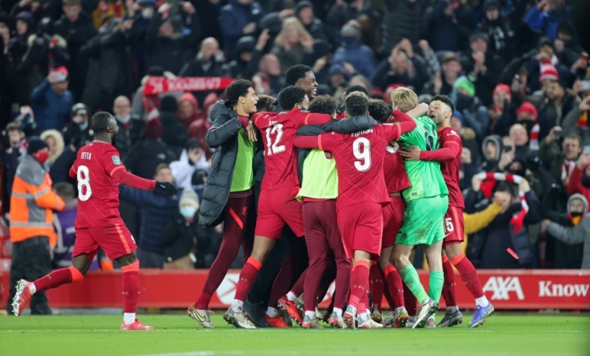 Liverpool vượt qua Leicester City trong 'cơn mưa bàn thắng' 98075