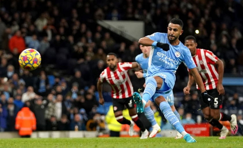 Man City củng cố vững chắc ngôi đầu Ngoại hạng Anh 110113