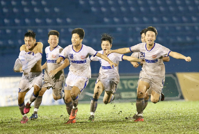 An Giang gây bất ngờ khi giành vé vào bán kết U19 Quốc gia 2021 35362