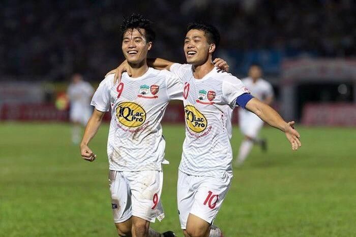 Thắng nghẹt thở Nam Định, HAGL giữ vững ngôi đầu BXH V-League 35934