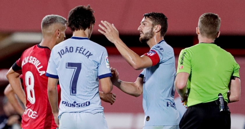 Chuyển nhượng bóng đá, Manchester United, Barcelona, Man City,