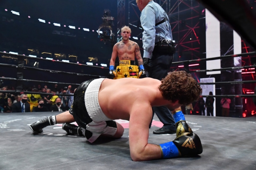 Sơn Tùng M-TP, Snoop Dogg, UFC, Dana White, Jake Paul, Askren