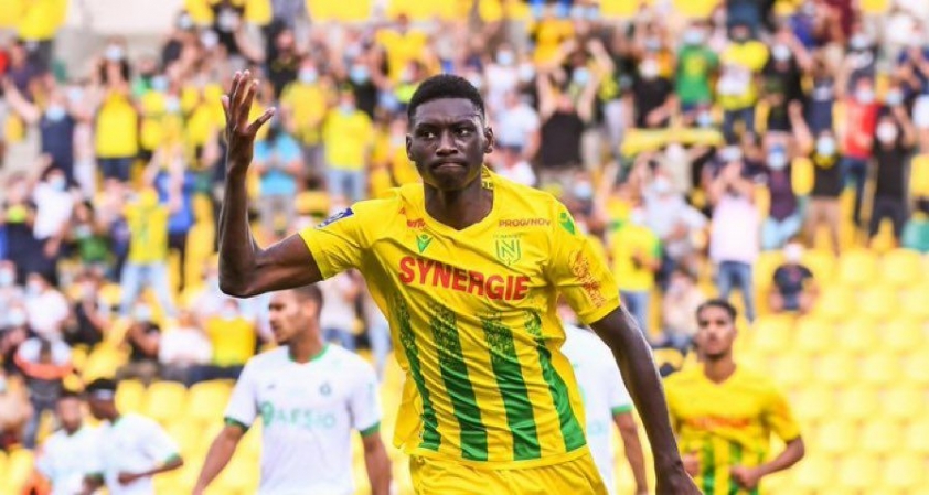 Chuyển nhượng bóng đá, MU, Arsenal, AC Milan