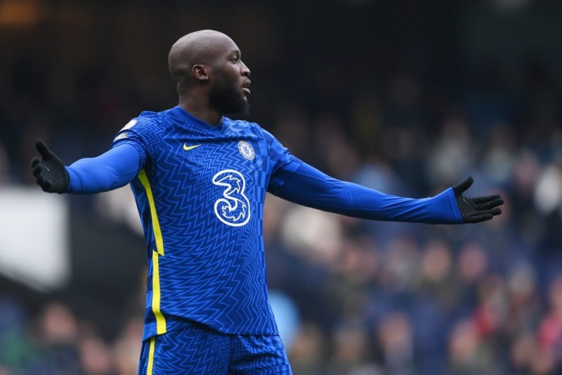 Liên tục 'vạ miệng', tương lai nào cho Lukaku tại Chelsea?