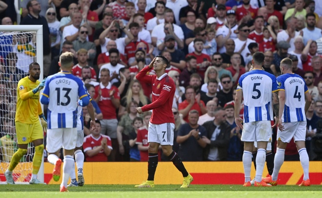 gary neville chi trich mu