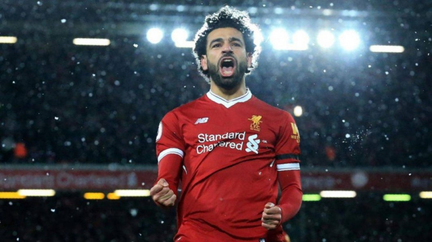 mohamed salah nhan mua loi khen sau hanh dong dep voi nguoi dan ai cap