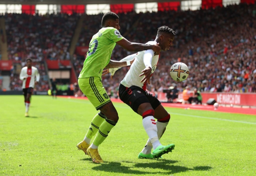 Southampton thể hiện lối chơi vô cùng khó chịu trước MU. Ảnh: Internet