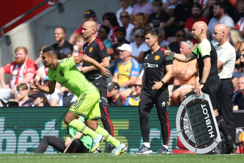 Casemiro có màn chào sân tại Ngoại hạng Anh. Ảnh: Internet