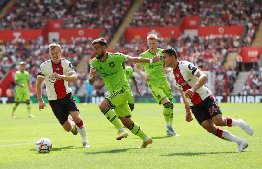 hlv ten hag mu da rut ra bai hoc xuong mau tu brentford