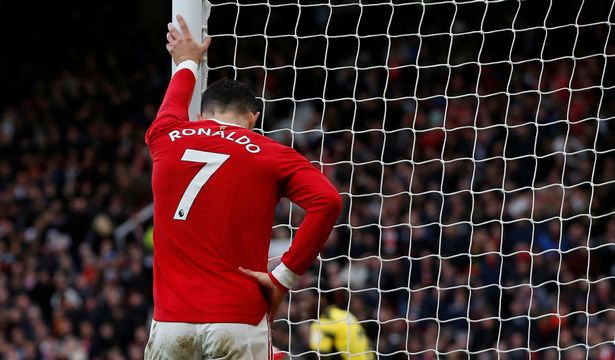 ronaldo bi mu lam dieu chua tung co trong su nghiep
