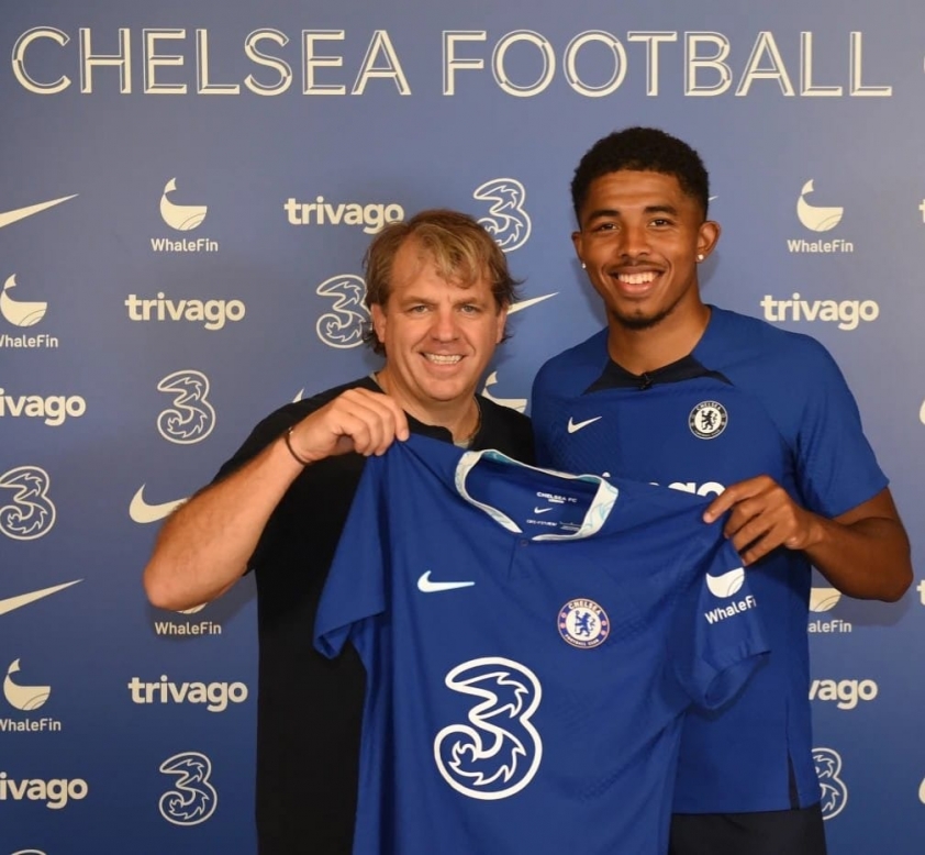chinh thuc chelsea ky xong bom tan tung khien ronaldo tat dien