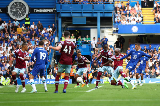 Tuy nhiên với nghệ thuật thay người của Tuchel cùng... VAR, 3 điểm đã ở lại sân Stamford Bridge. Ảnh: Internet