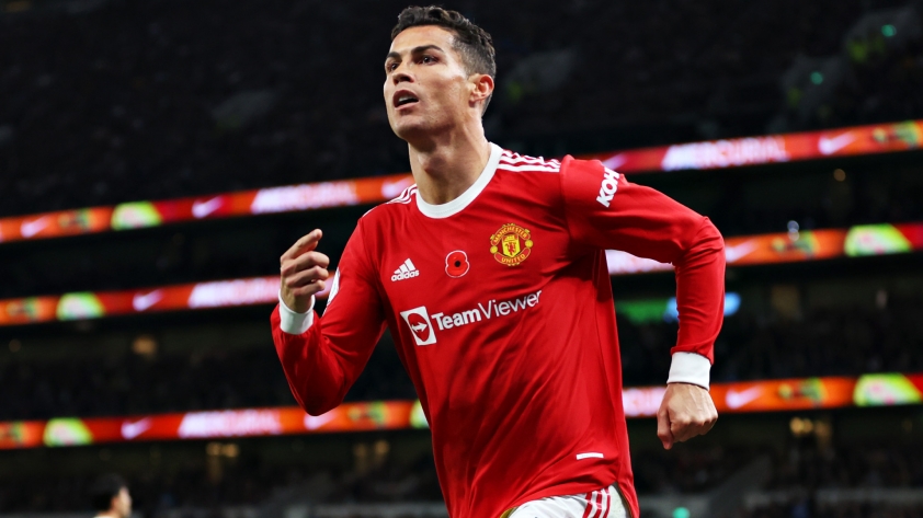 Rực lửa Cúp C1: Messi cho Ronaldo 'ngửi khói', khẳng định ai là người giỏi nhất 182625
