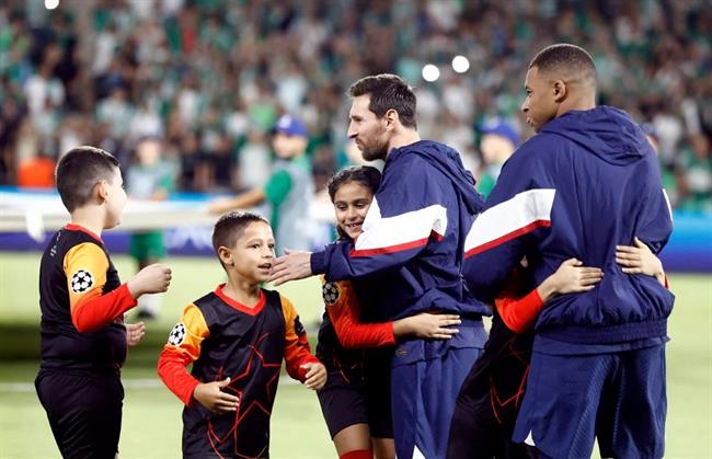 Messi 'hút hồn' hàng triệu fan nhờ hành động cực đẹp 187747