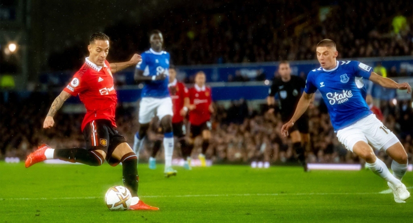HLV Ten Hag không vui dù MU thắng Everton 200268