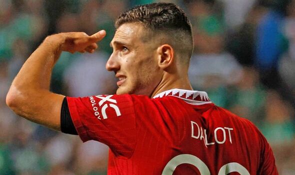Tin chuyển nhượng tối 10/10: Ronaldo tái hợp Beckham, Rashford nhận lời mời chào khủng 200673