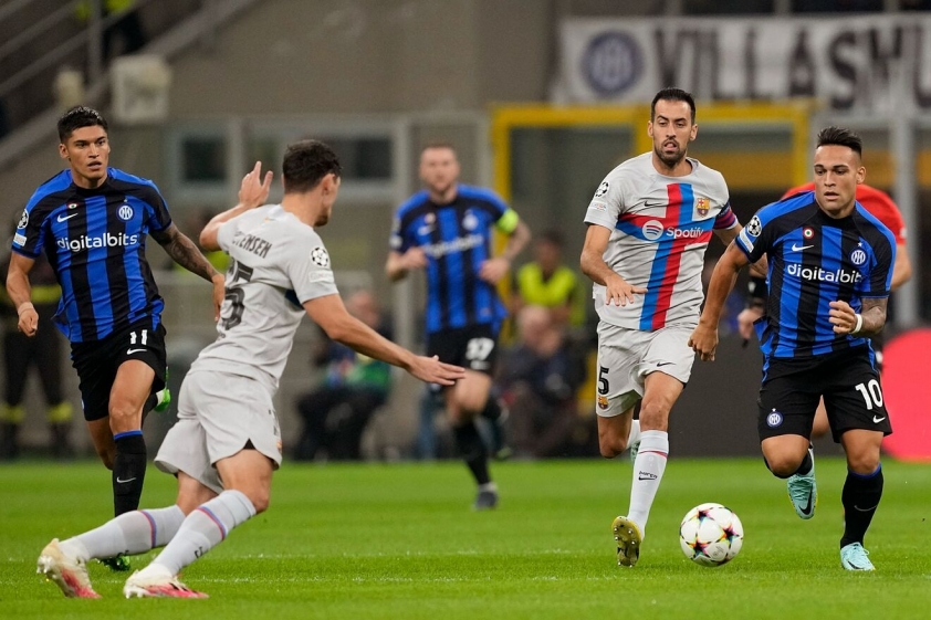 Barca vs Inter: Tan hoang hàng thủ, Xavi 'phá dớp' 2 mùa liên tiếp đá C2? 201763