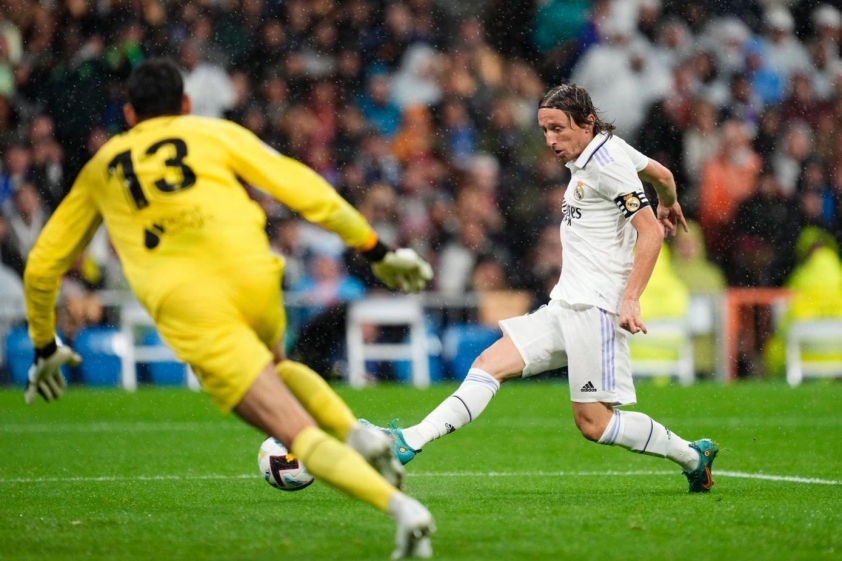 Luka Modric tiếp tục cho thấy đẳng cấp của mình ở độ tuổi 37. Ảnh: Internet