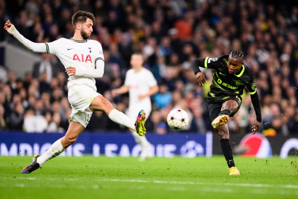 Tottenham bị cướp trắng bàn thắng, Conte nổi 'cơn điên' chưa từng có 209304
