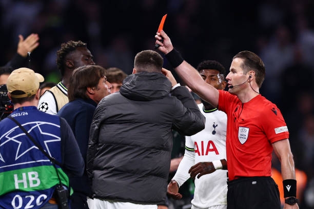 Tottenham bị cướp trắng bàn thắng, Conte nổi 'cơn điên' chưa từng có 209306