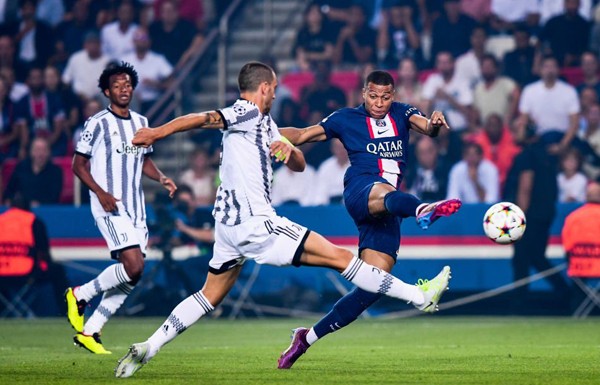 Thời điểm hiện tại, Juventus hoàn toàn không có cửa đấu với PSG. Ảnh: Internet