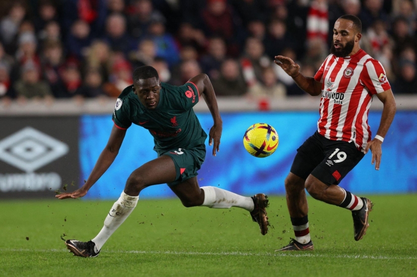 HLV Klopp phẫn nộ vì thua Brentford, tố trọng tài cố tình xử ép Liverpool 238617