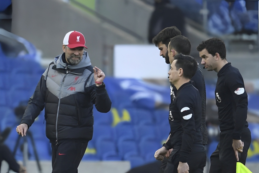 HLV Klopp phẫn nộ vì thua Brentford, tố trọng tài cố tình xử ép Liverpool 238618