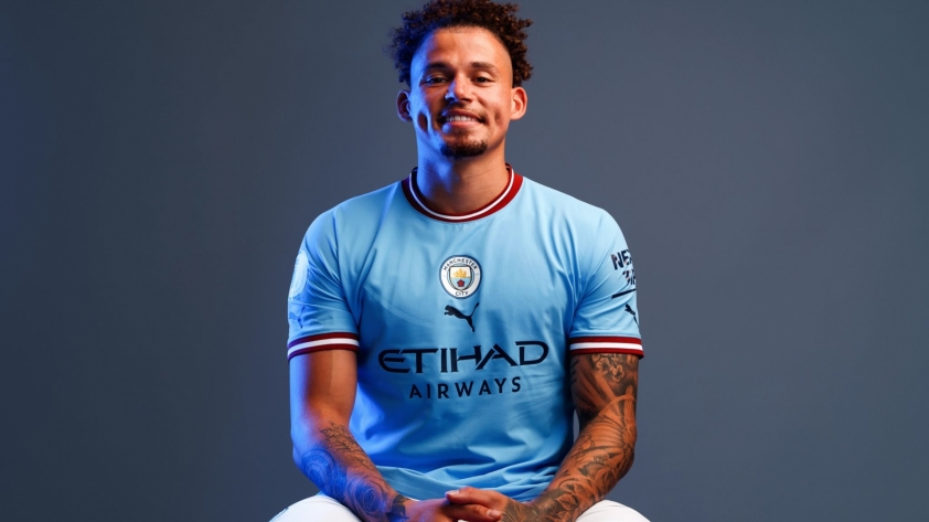 Quá bực mình, Pep Guardiola gửi tối hậu thư cho một ngôi sao Man City 240374