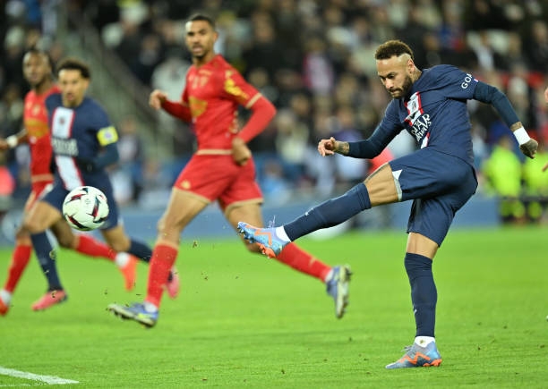 Neymar suýt nữa có bàn thắng cho riêng mình. Ảnh: Getty