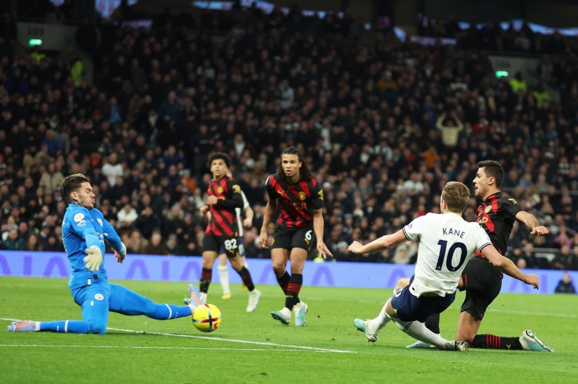 Trực tiếp Tottenham 1-0 Man City: Spurs thi đấu thiếu người 246352