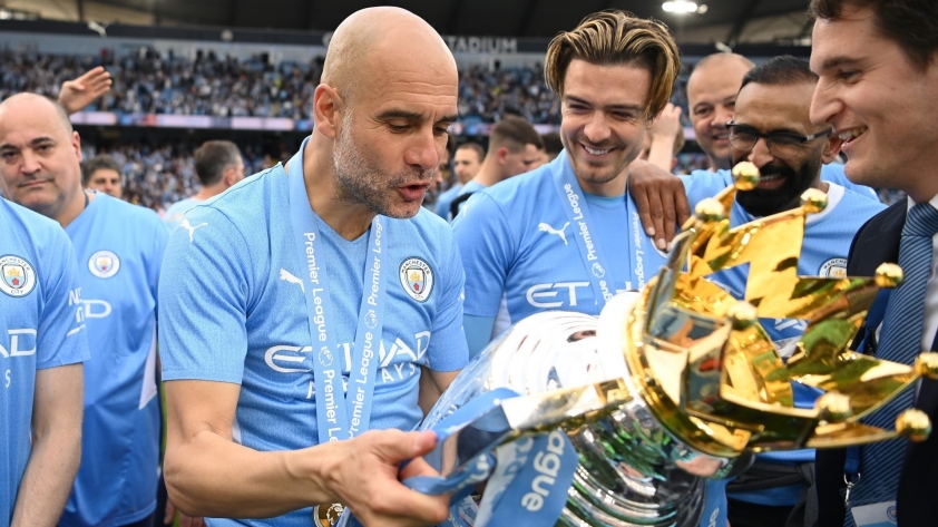 pep-guardiola-manchester-city-2021-22-1675740773.jpg