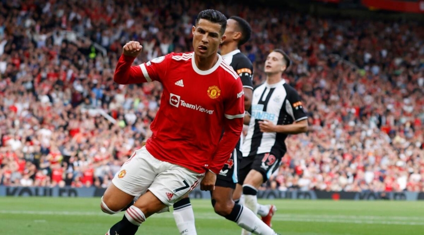 cristiano-ronaldo-united-debut