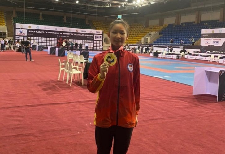 Nữ võ sĩ Việt Nam đoạt 3 HCV và lập kỷ lục chưa từng có tại giải Karate Châu Á 98154
