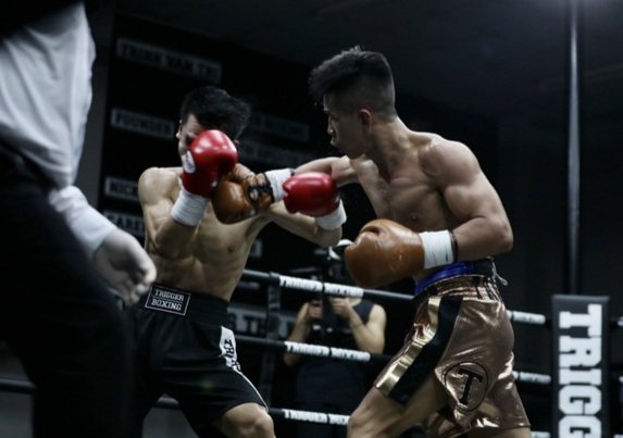 Hạ knock-out nhà vô địch Thái Lan, võ sĩ Việt Nam nuôi hy vọng tranh đai IBA thế giới 101252