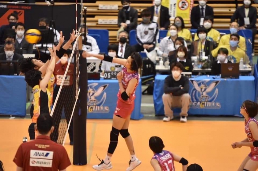 Thanh Thúy bùng nổ, PFU BlueCats vẫn thua ngược Hisamitsu Springs 106136