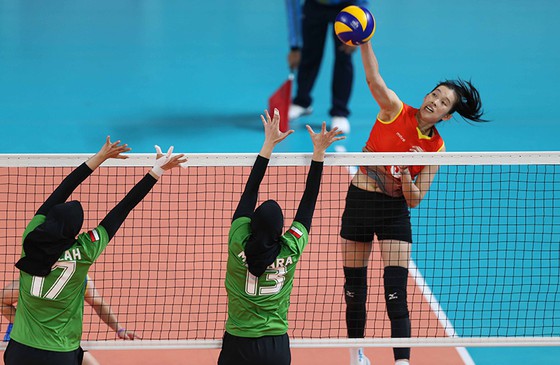 Bóng chuyền nữ Việt Nam đập tan giấc mơ chiến thắng của tuyển Indonesia tại Asiad 18 107436