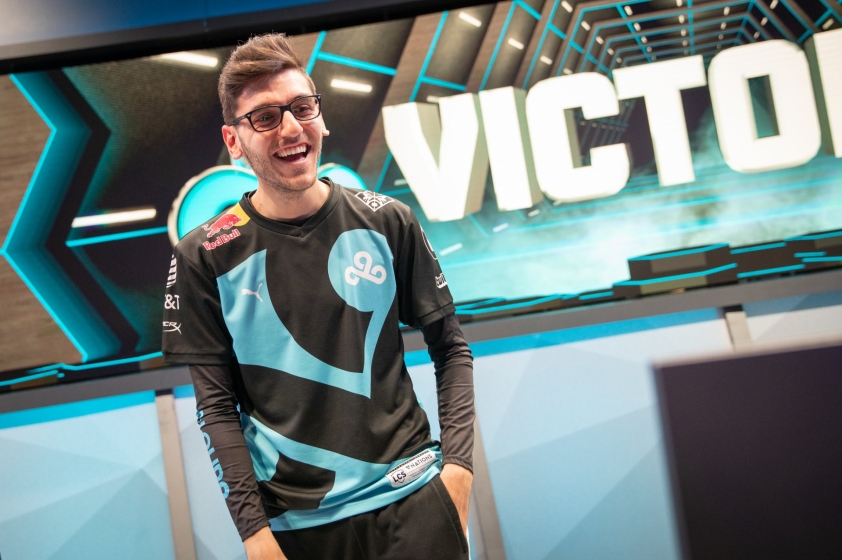 chuyen nhương lmht: Fnatic chinh thuc ki hop dong voi Nisqy