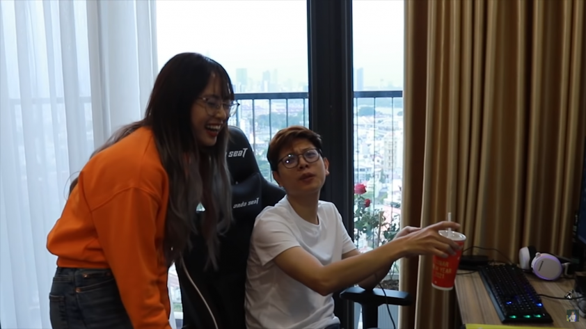bomman va minh nghi tiep tuc phat cau luon ngay ca tren vlog nha moi
