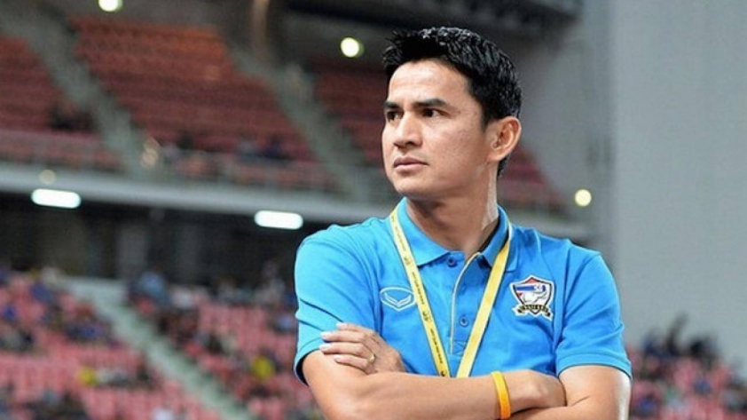 HLV Kiatisak sẽ không chỉ đá cho vui tại V-League (Ảnh: Internet)