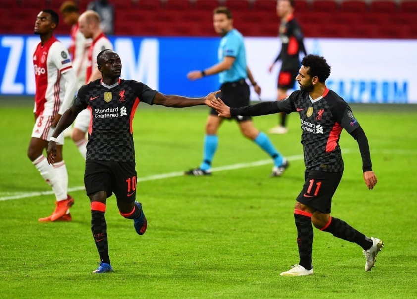Nhiệm vụ không dễ cho cả hàng công của đội chủ sân Anfield để xuyên phá khung thành Ajax (Ảnh: Internet)