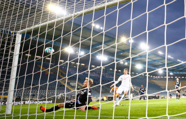Trực tiếp Arminia 1-4 Bayern Munich: Áp đảo hoàn toàn Ảnh 1