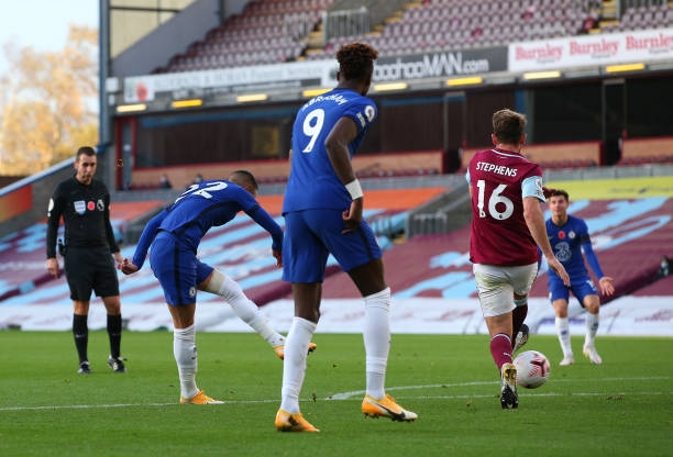 Trực tiếp Burnley 0-1 Chelsea: Ziyech lập công Ảnh 1