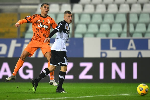 Trực tiếp Parma 0-3 Juventus: Ronaldo lập cú đúp Ảnh 1