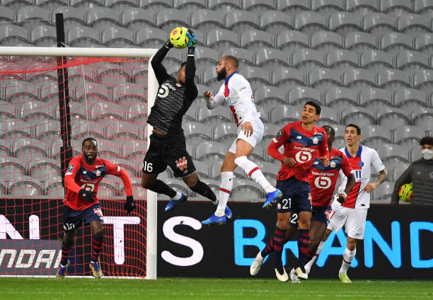 PSG bị cầm chân trong trận cầu bế tắc Ảnh 1