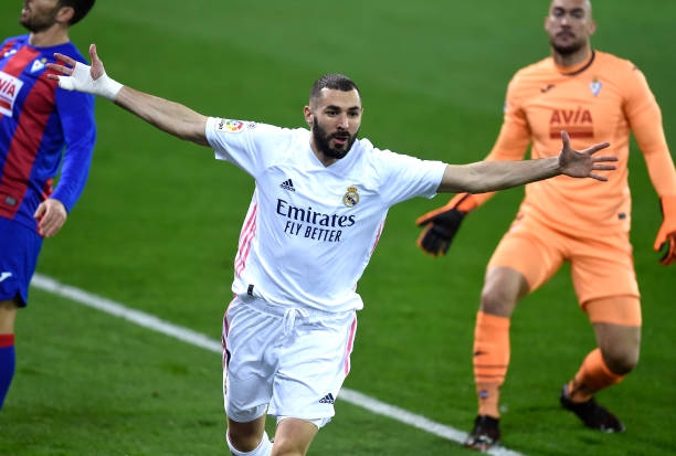 Trực tiếp Eibar 0-2 Real Madrid: Tấn công áp đặt Ảnh 1