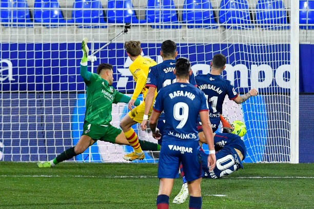 Trực tiếp Huesca 0-1 Barca: Messi kiến tạo Ảnh 1
