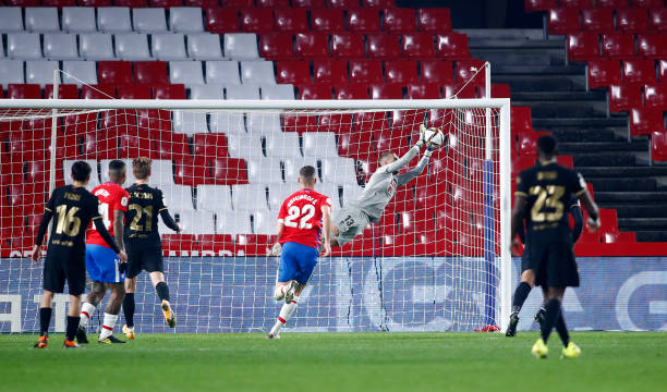 Trực tiếp Granada 0-0 Barcelona: Sức ép liên tiếp Ảnh 1